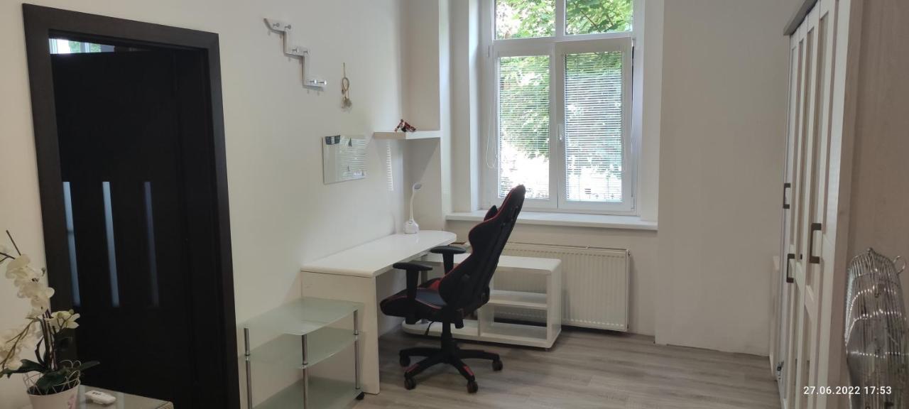 Apartman Karlovy Vary Apartment Exterior foto